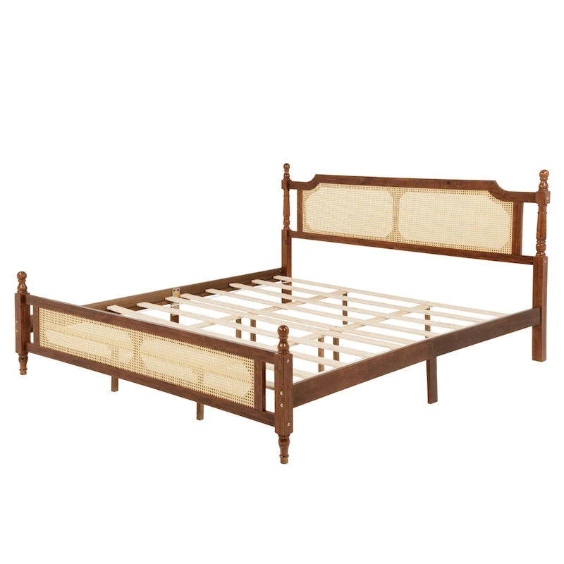 Houten bed met hoofdbord en voetbord van rotan, kingsize bed met laag platformprofiel