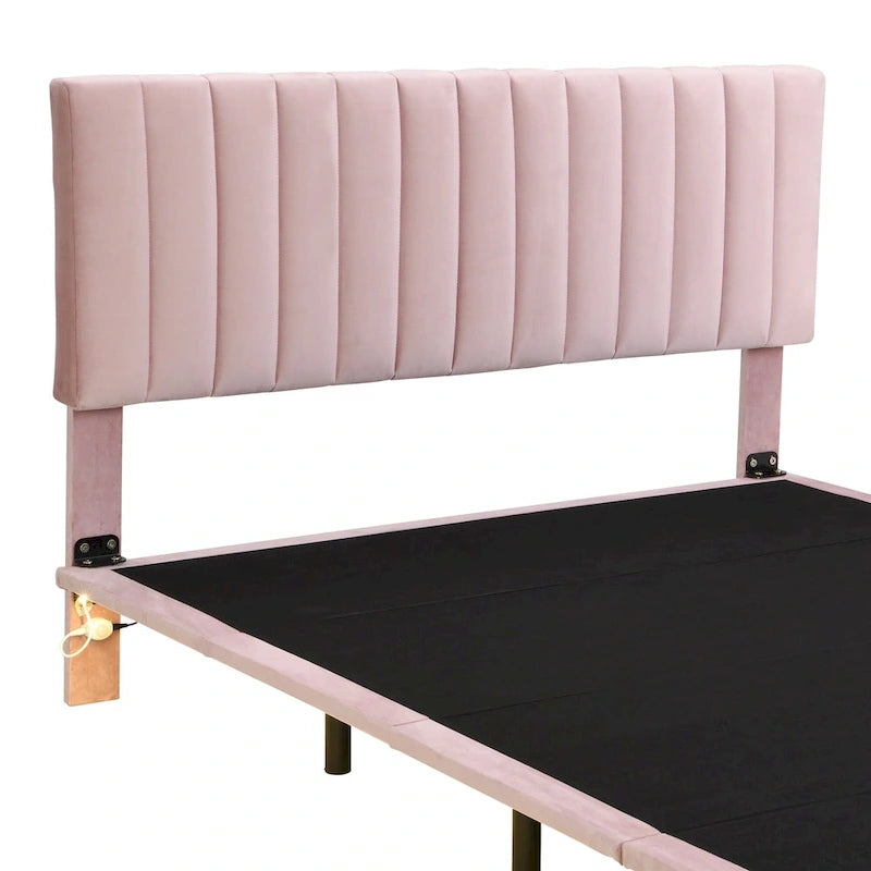 Bedframe met hoofdbord met verticale lijnen, zwevend platformbed met fluwelen bekleding