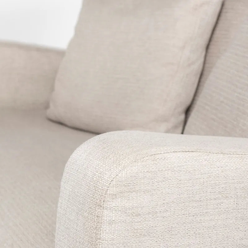 Beiges Zweisitzer-Sofa