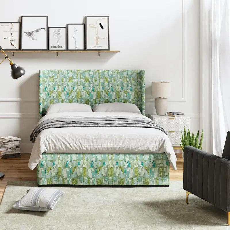 Traditioneel bed van metaal met wasbare hoes en bekleding