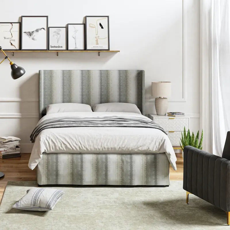 Traditioneel bed van metaal met wasbare hoes en bekleding