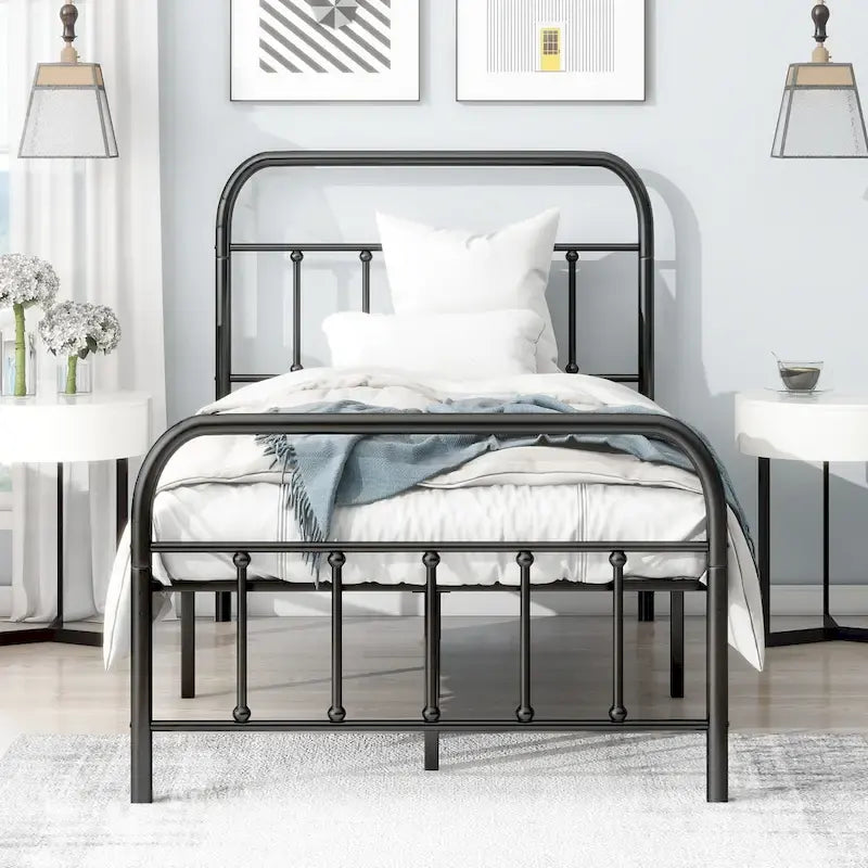 Metalen platformbedframe met hoofd- en voetbord
